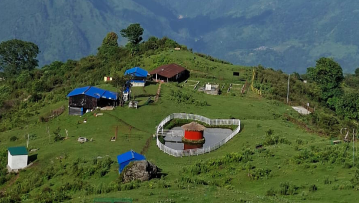 ऐतिहासिक महत्वका कारण पर्यटनसँग जोड्दै हरसिङडाँडा